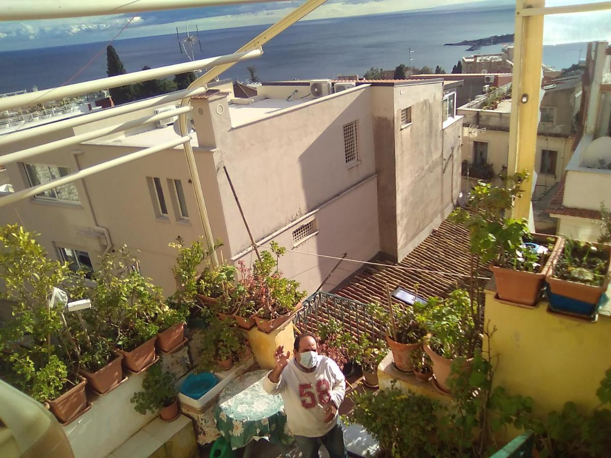 Room In Guest Room - Room With Etna View Taormina Exterior photo